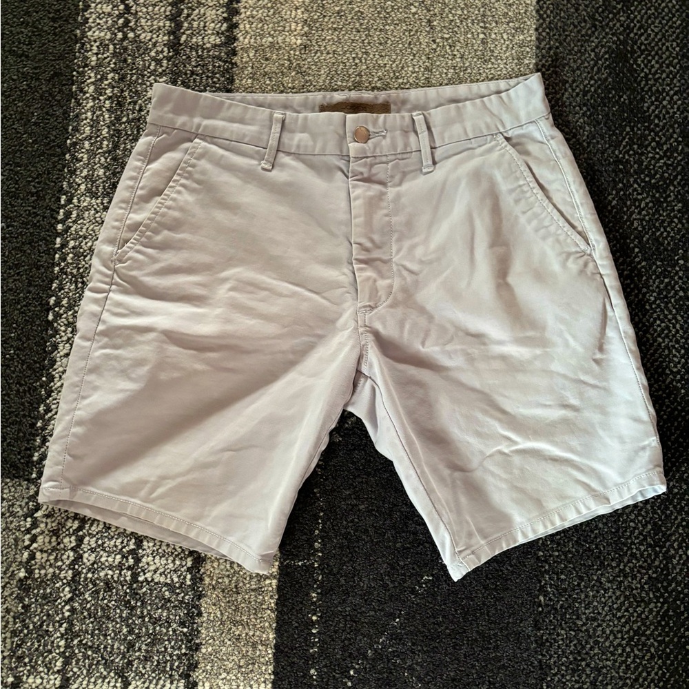 Joe’s Jeans Dove Grey Shorts, Size 33